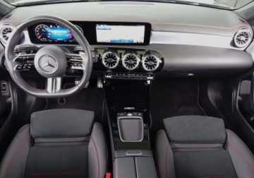 Mercedes CLA C118/X118 Coupe Facelifting 1.3 200 163KM 2025 Mercedes-Benz CLA Salon PL AMG-Line 7G-DCT Ambient CarPlay Kamera Keyless, zdjęcie 13