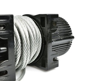 WYCIĄGARKA WCIĄGARKA AKUMULATOROWA do AUTA Quada PŁUGA 12V 4500LBS + PILOT