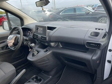 Citroen Berlingo III Osobowy M 1.2 PureTech 110KM 2021 Citroen Berlingo Klima. Tempomat Czujniki park., zdjęcie 9