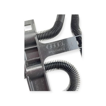 AUDI A4 B8 A5 8T CHLADIČKA CHLADIČ KAPALINY SERVA 8K0422885D