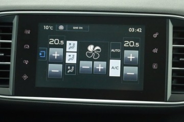 Peugeot 308 II SW 1.2 PureTech 130KM 2015 Peugeot 308 1.2 PureTech, Salon Polska, Navi, zdjęcie 9