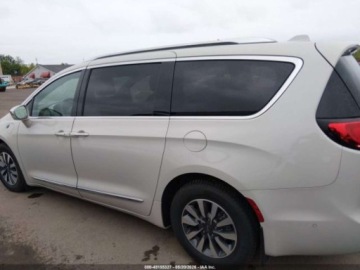 Chrysler Pacifica II 2021 Chrysler Pacifica 2021 CHRYSLER PACIFICA HYBRID LIMITED 3.6 Hybryda Plug-in, zdjęcie 13