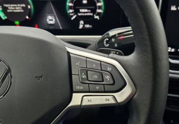 Volkswagen Passat B8 Variant Facelifting 2.0 TDI SCR 150KM 2024 Volkswagen Passat Variant Bogata wersja - Masaze - Virutal Cockpit - Alcan, zdjęcie 17