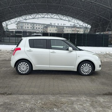 Suzuki Swift IV Hatchback 5d 1.3 92KM 2009 Suzuki Swift 1.3 Comfort dance, zdjęcie 14