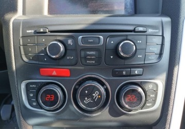 DS 4 I Hatchback (Citroen) 1.6 VTi 120KM 2012 Citroen DS4 1.5 Benzyna 119KM 1.6 Benzyna 120KM, zdjęcie 19