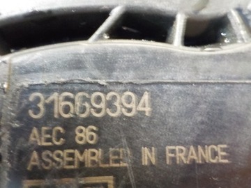 VOLVO XC90 14-19 AD СИНИЙ НАСОС БАКА 31405813