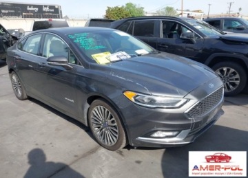 Ford Fusion 2017 Ford Fusion Hybrid Platinum, od ubezpieczalni 2.0 Hybryda 141KM