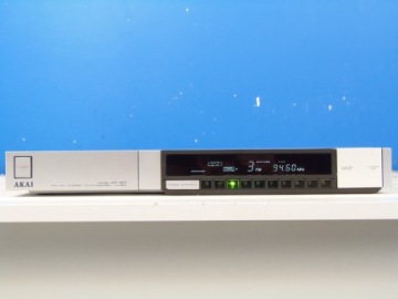 Винтажный стерео тюнер AKAI AT-S7