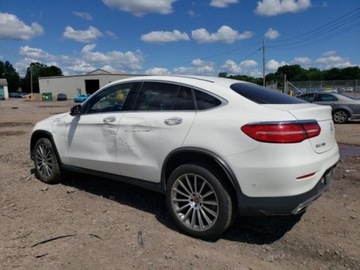 Mercedes GLC C253 2019 Mercedes-Benz GLC 2019 Mercedes-Benz GLC GLC 300 4MATIC Coupe 2.0 Benzyna, zdjęcie 2