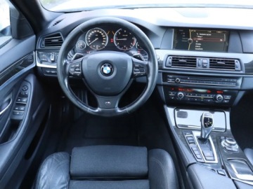 BMW Seria 5 F10-F11 Touring 525d 218KM 2012 BMW 5 525d, 214 KM, 4X4, Automat, Skóra, Navi, zdjęcie 6
