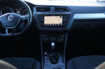 Volkswagen Tiguan II SUV 1.5 TSI EVO 150KM 2019 Volkswagen Tiguan 1.5 Benzyna 150 KM, Navi, Kamera, LED, Salon PL, FV23, G, zdjęcie 12