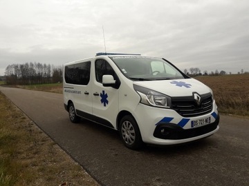 Renault Master IV Furgon FWD 2.3 dCi 150KM 2015 Renault Master 150KM AMBULANS KAMPER, zdjęcie 30