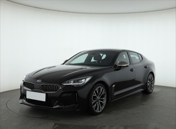 Kia Stinger Liftback 2.0 T-GDI 255KM 2017 Kia Stinger 2.0 T-GDI, Salon Polska, Serwis ASO, zdjęcie 1