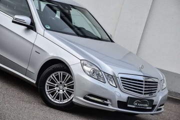 Mercedes Klasa E W212 Limuzyna 200 CGI BlueEFFICIENCY 184KM 2011 Mercedes-Benz Klasa E MERCEDES E200 184KM ELEGANCE 7G-TRONIK Xenon Navi Gw, zdjęcie 12