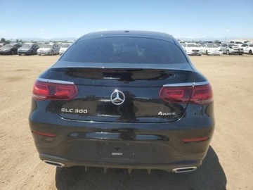 Mercedes GLC C253 2020 Mercedes-Benz GLC 2020 Mercedes-Benz GLC GLC 300 4MATIC Coupe 2.0 Benzyna, zdjęcie 3