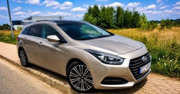 Hyundai i40 Kombi Facelifting 1.7 CRDi 141KM 2015 Hyundai i40 Automat Led Xenon NaviPL Panorama El.Klapa 1.7 Diesel 141KM, zdjęcie 2