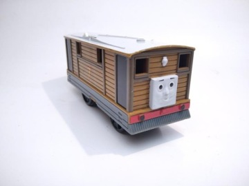 TrackMaster Mattel CIUCHCIA, управляемый Тоби Тоником