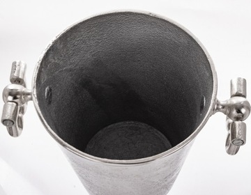 Серебряное ведерко для льда, большой, высокий холодильник для шампанского на ножке.