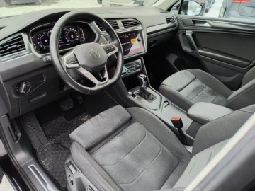 Volkswagen Tiguan II SUV Facelifting 1.5 TSI 150KM 2021 Volkswagen Tiguan 1.5 TSI EVO Elegance DSG, 150KM,, zdjęcie 11