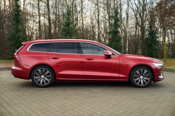 Volvo V60 II  Kombi 2.0 T5 250KM 2019 MEGA KOLOR __JASNE SKÓRY __SUPER PEDANTYCZNY STAN_, zdjęcie 13