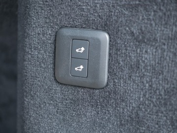 Land Rover Range Rover Sport II SUV Facelifting 5.0L V8 S/C 525KM 2021 Range Rover Sport p525 V8 HSE Dynamic Stealth Full Wentyle Dociąg Pixel ACC, zdjęcie 37