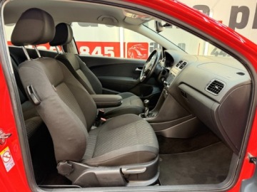 Volkswagen Polo V 2013 Volkswagen Polo R-Line 1.2 TSI Highline 2013 3D VAT Marza 1.2 Benzyna 90KM, zdjęcie 34