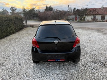 Toyota Yaris II Hatchback 5d 1.0 VVT-i 69KM 2009 TOYOTA YARIS Stan perfekcyjny 2009 1.0 Beznyna Tylko 134Tys Km Serwis, zdjęcie 18