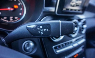 Mercedes GLC C253 SUV 2.0 250 211KM 2018 Mercedes-Benz GLC 4x4 2.0 Benzyna 211KM, zdjęcie 16