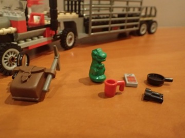 LEGO ADVENTURES: 5975 Транспорт Ти-Рекса