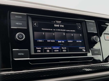 Volkswagen Polo VI Hatchback 5d Facelifting 1.0 MPI 80KM 2022 Volkswagen Polo 1.0MPI 80KM Life SerwisASO Led Virtual App-Connect Clima F, zdjęcie 30