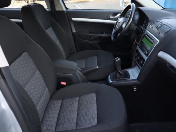 Skoda Octavia II Hatchback Facelifting 1.4 TSI 122KM 2010 Skoda Octavia 1.4 TSI, Salon Polska, Serwis ASO, zdjęcie 8