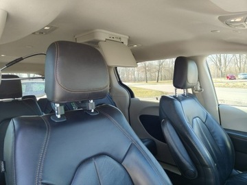 Chrysler Pacifica II 3.6 V6 291KM 2018 Chrysler Pacifica Super stan, 7-osobowa., zdjęcie 16