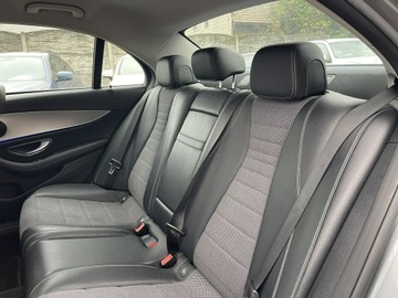 Mercedes Klasa E W213 2017 Mercedes E 200 Skóra Automat Kamera Ambiente HAK, zdjęcie 12