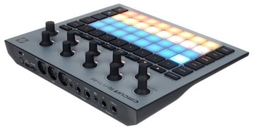 Секвенсор ритм-сэмплера Novation Circuit