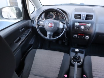 Fiat Sedici 2.0Multijet DPF 135KM 2012 Fiat Sedici 2.0 MultiJet, 4X4, Klima, zdjęcie 6