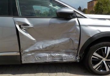 Peugeot 3008 II Crossover 1.2 PureTech 130KM 2019 Peugeot 3008 Okazja 1.2 Benzyna 130KM, zdjęcie 13