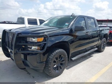 Chevrolet Silverado II 2020 Chevrolet Silverado 1500 Short Bed Custom 2020 4.3l 4.3 Benzyna 285KM, zdjęcie 1