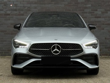 Mercedes CLA C118/X118 Coupe Facelifting 2.0 220 190KM 2025 MERCEDES-BENZ CLA 220 4-Matic AMG Line 2.0 (190KM) 2025, zdjęcie 1
