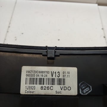 BUDÍKY PŘÍSTROJOVÁ DESKA VOLKSWAGEN GOLF 4 1J5920826C