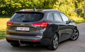 Kia Ceed II Kombi Facelifting 1.6 CRDi 136KM 2017 Kia Ceed Kia Ceed 1.6 CRDi 136 ISG Platinum Edition 1.6 Diesel 136KM, zdjęcie 3