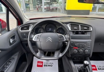 Citroen C4 II Hatchback 5d Facelifting 1.2 PureTech 110KM 2015 Citroen C4 1.2 110KM MT Czujniki parkowania Serwis FVmarza 1.2 Benzyna, zdjęcie 20