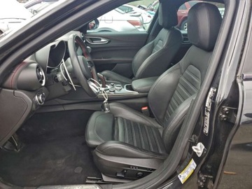 Alfa Romeo Giulia II Sedan Facelifting 2.0 Turbo 280KM 2023 Alfa Romeo Giulia Ti 2023 2.0l 2.0 Benzyna 280KM, zdjęcie 7