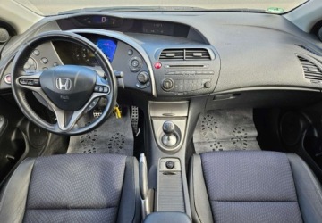 Honda Civic VIII Hatchback 3d 1.8 i-VTEC 140KM 2009 Honda Civic LIFT 1.8 140KM 6-Biegow Klima Czujniki Parkowania 1.8 Benzyna, zdjęcie 7