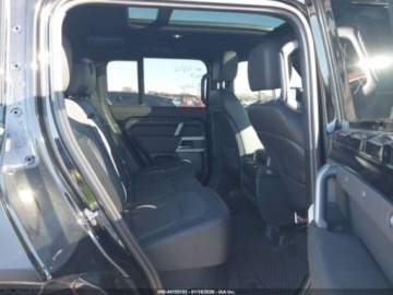 Land Rover Defender IV (L663) 2024 Land Rover Defender 110 P400 X-Dynamic Se 2024 3.0 Benzyna 395KM, zdjęcie 13