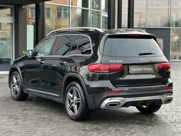 Mercedes GLB SUV 1.3 200 163KM 2023 Mercedes-Benz GLB 200 4 MATIC AMGLedKeyless-GoSalon PL 1.3 Benzyna 163KM, zdjęcie 4