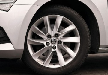 Skoda Superb III Kombi Facelifting 2.0 TDI SCR 200KM 2022 Skoda Superb LED Front Assist El. klapa Czujniki Salon FVAT Gwarancja, zdjęcie 5