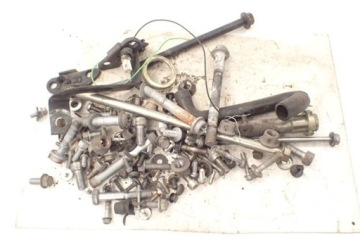 Triumph Sprint 1050 ST 05-10 Śruby z demontażu