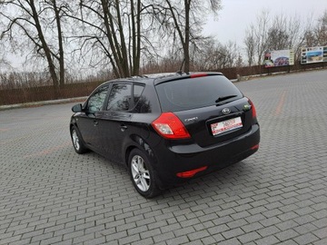 Kia Ceed I Hatchback 5d Facelifting 1.6 CRDi WGT 90KM 2011 Kia Cee'd 1.6CRDi 90KM 2011r. lift Klima TEMPOMAT, zdjęcie 21