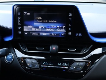 Toyota C-HR I Crossover 1.8 Hybrid 122KM 2016 Toyota C-HR 1.8 Hybrid, Salon Polska, zdjęcie 11