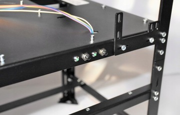 КОРПУС КРИПТО-ЭКСКАВАТОРА 12GPU 4PSU MC12B
